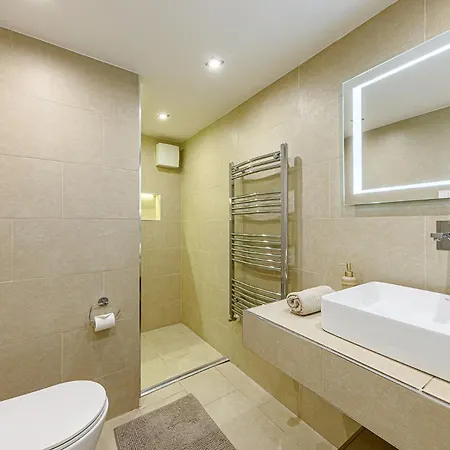 St Stephen Luxury *